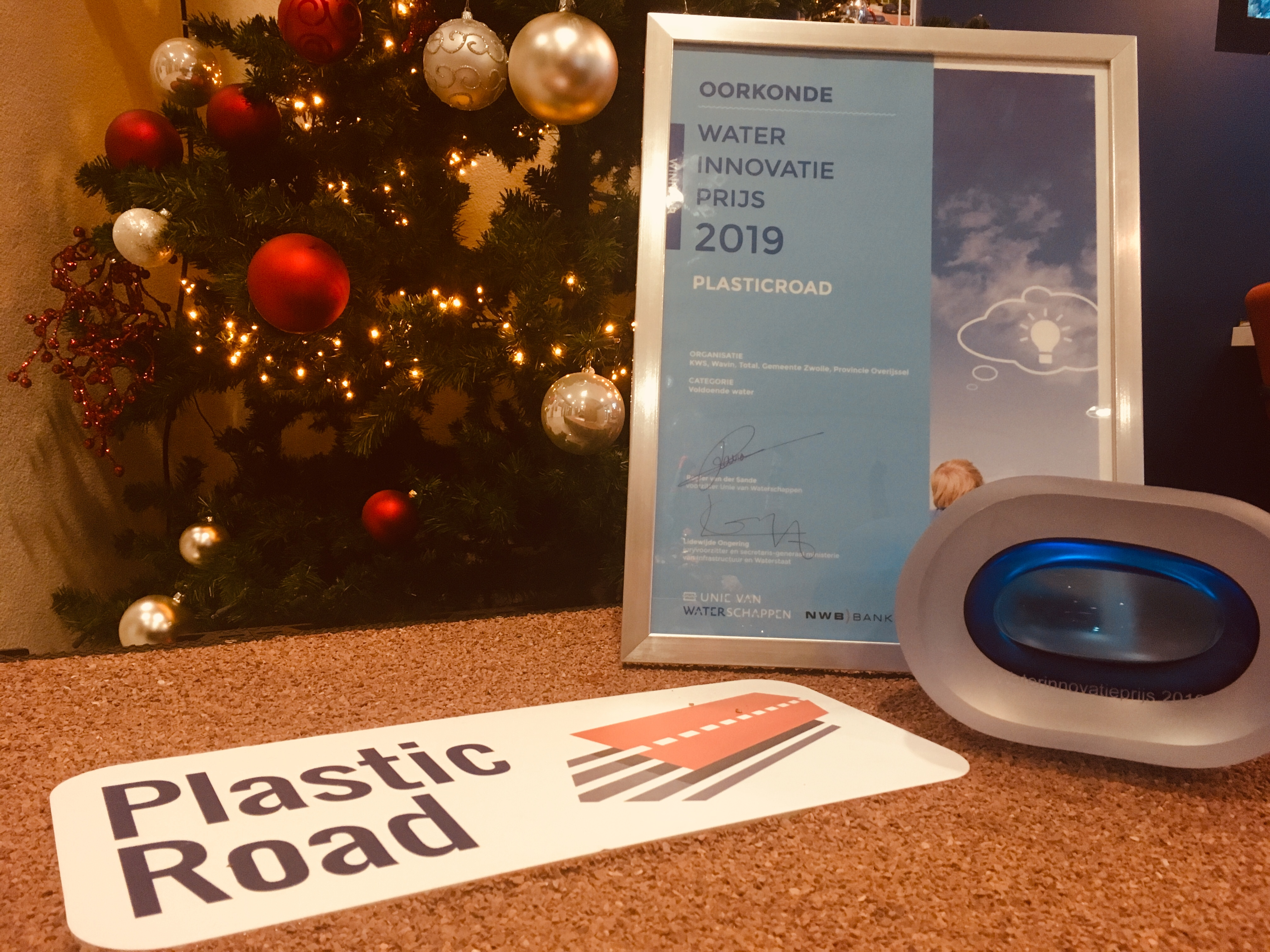 Waterinnovatieprijs PlasticRoad 2019 1.jpg